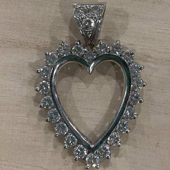 Show Stopping Diamond Heart Pendant - Picture 1 of 3